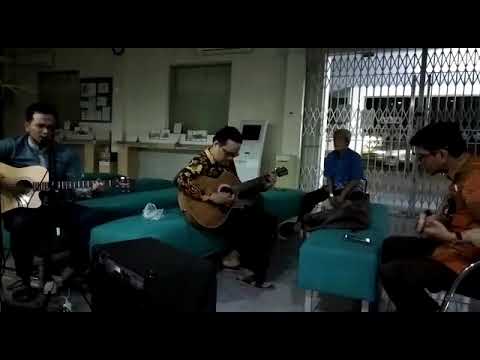 Kau masih kekasihku cover CrsCustik Kau masih kekasihku cover CrsCustik