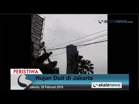 Viral !!! Hujan Duit Di Kuningan, Jakarta Selatan Membuat Masyarakat Berebutan Untuk Mendapatkannya