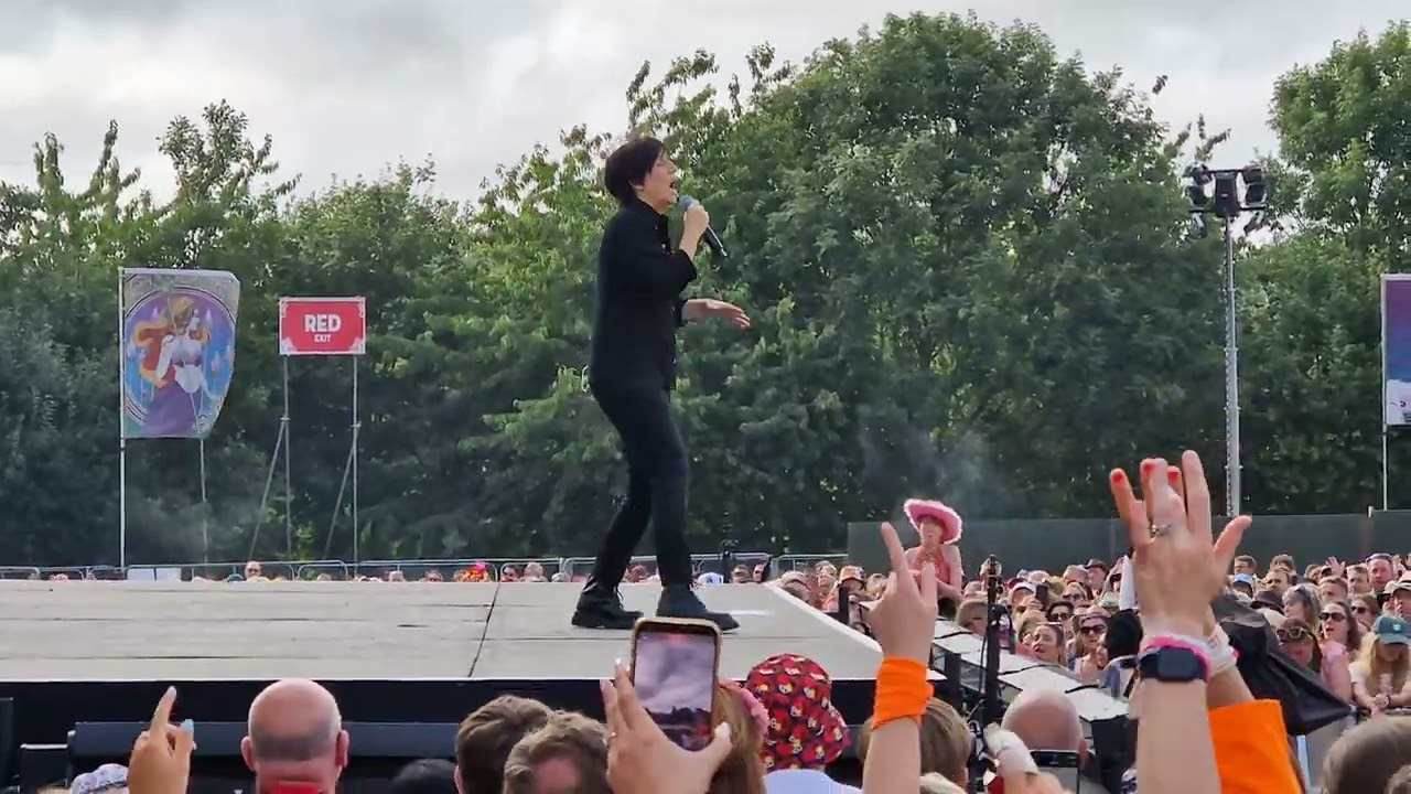 "Say What You Want" -S08- Texas - Isle of Wight Festival 2025 Sunday 22/6/2025 #Iow2025 [1080p]