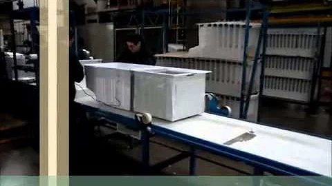 Que material é feito a geladeira?