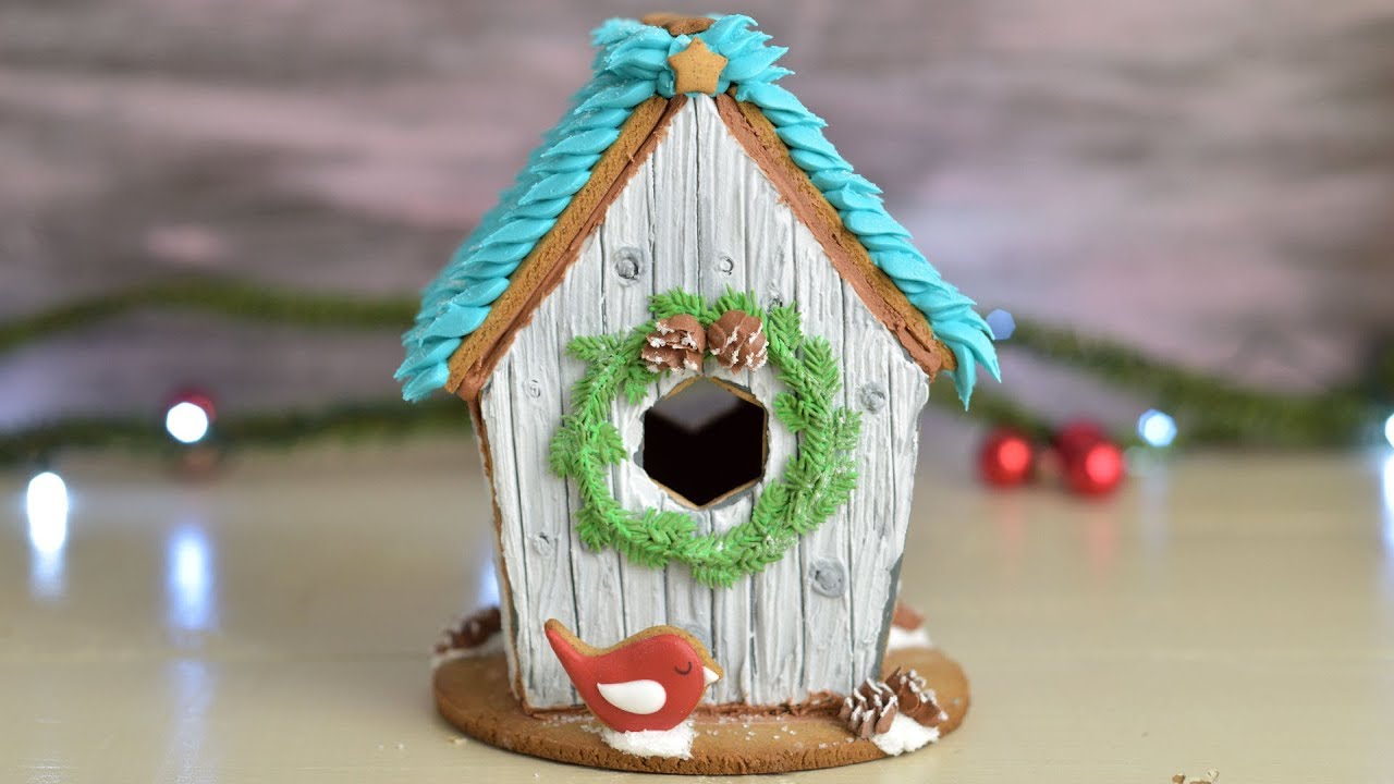 HOLIDAY GINGERBREAD BIRDHOUSE By HANIELAS HOLIDAY GINGERBREAD BIRDHOUSE By HANIELAS