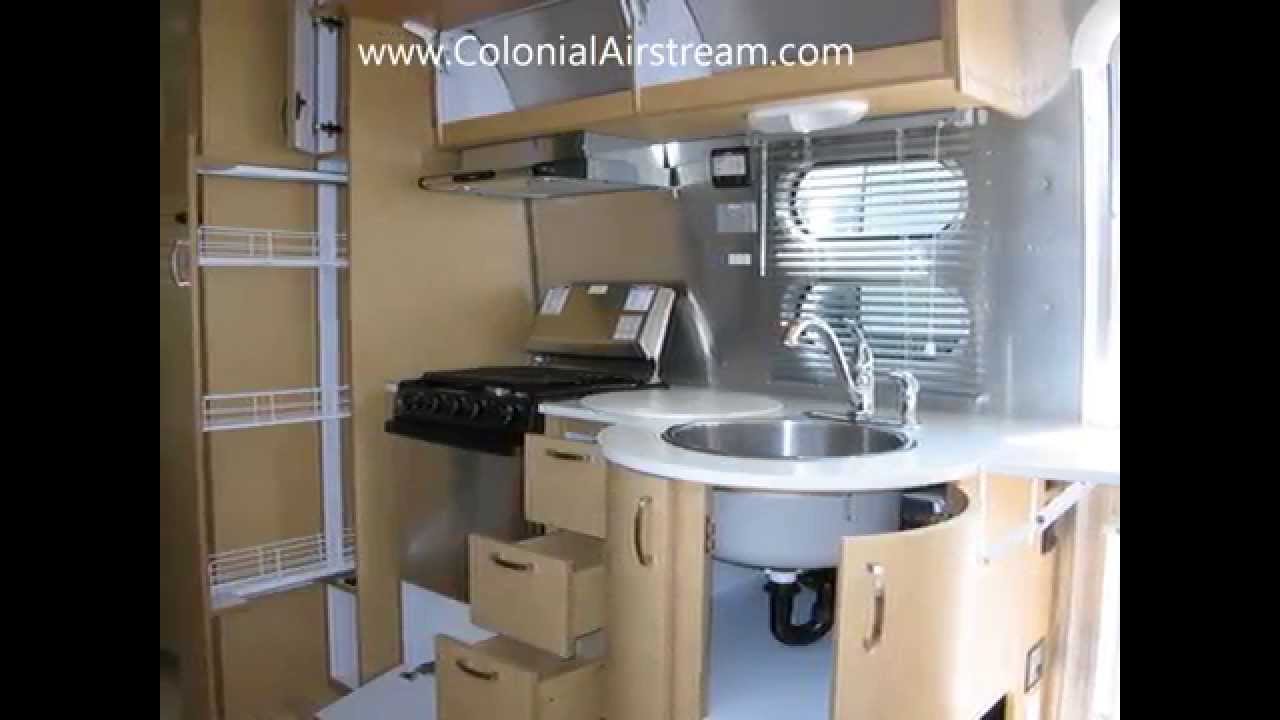 2014 Airstream Flying Cloud 25FB Travel Trailer Twin Beds For Sale