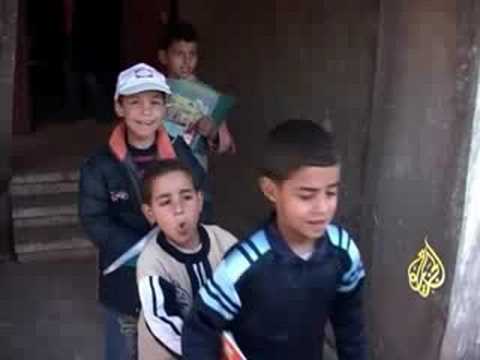 زمام المبادرة مدرسو نهر البارد حقول الألغام