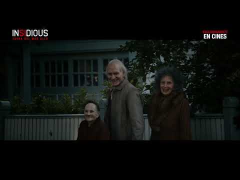 Cuando la puerta roja se cerró... se abrió otra más aterradora #InsidiousFueraDelMásAllá, ya en cine