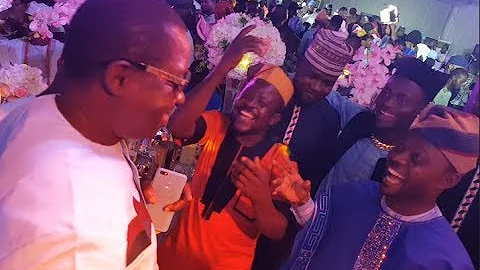 See how Kunle Afod and others hail Ogogo as dance As They spray Madam Saje at OBA 2018 Wedding