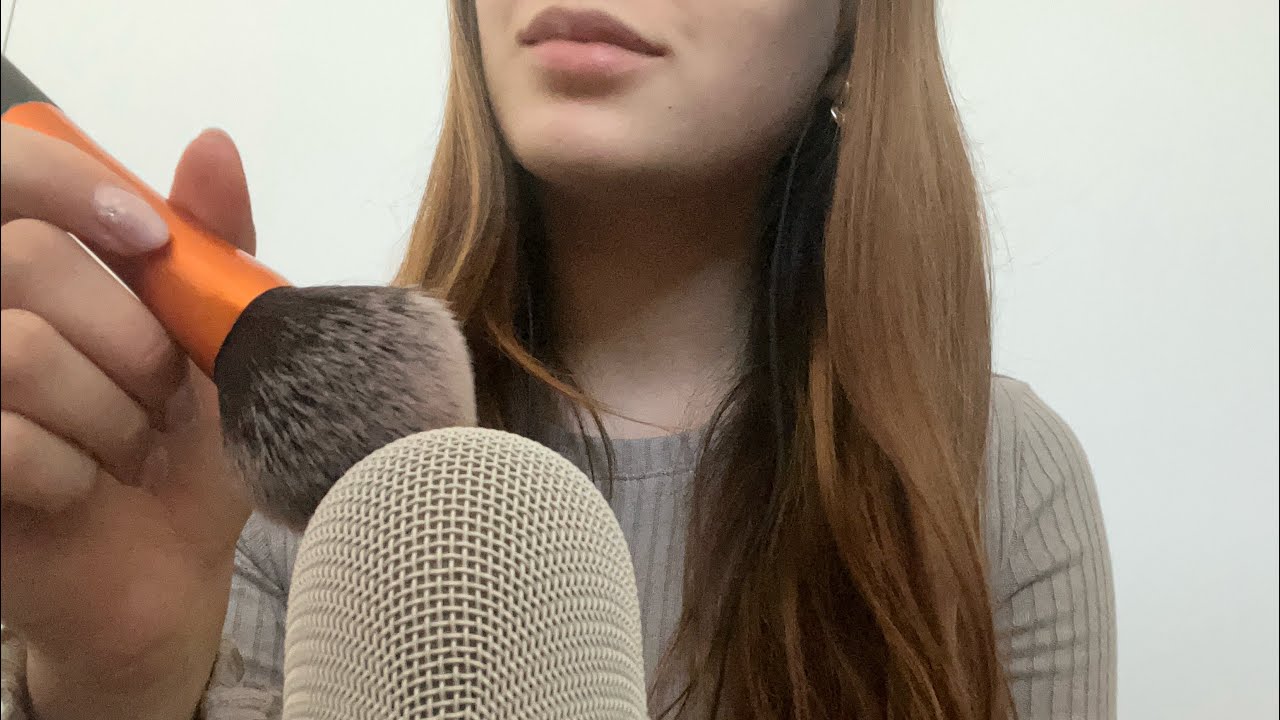 ASMR SUOMI | Katsojan toive: Mikin sively meikkisiveltimellä & höpöttelyä 🎀