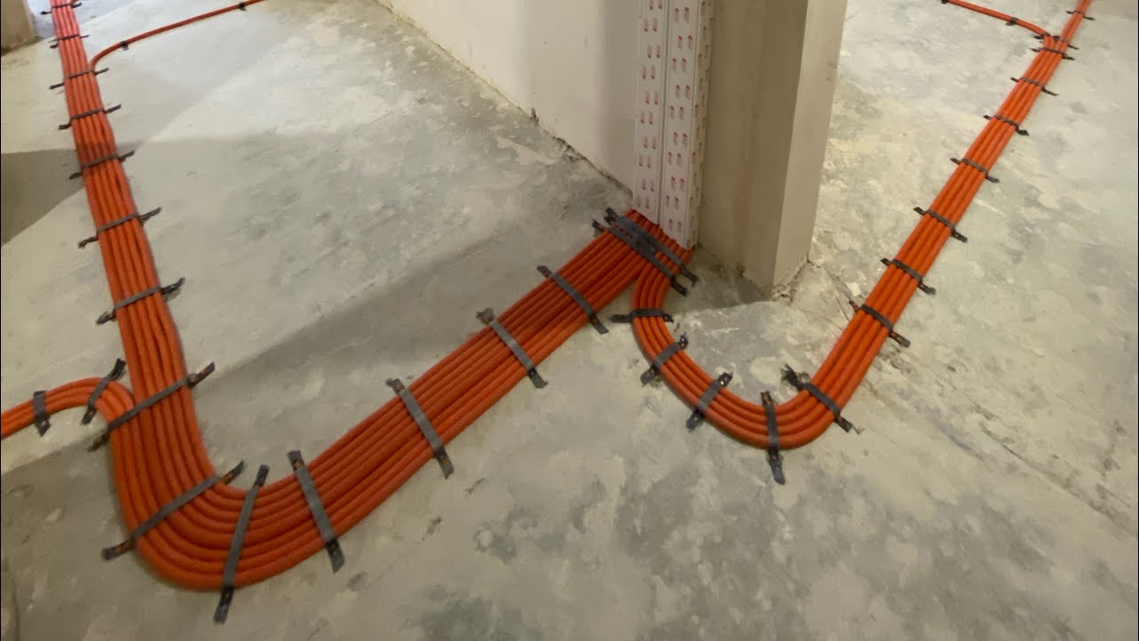 Электромонтаж по полу и потолку. Простая электрика в трешке в Москве ...