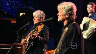 Video thumbnail of "Joan Baez & Kris Kristofferson - 2011-11-07 - The Late show with David Letterman.mpg"
