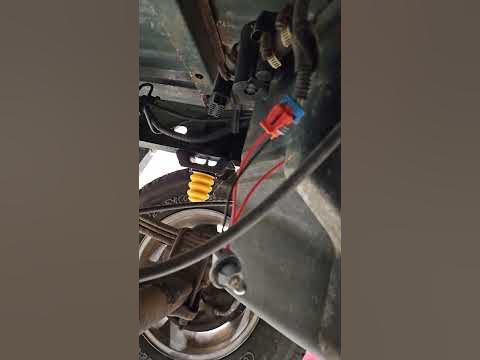 2006 Chevrolet Silverado Vent valve solenoid troubleshooting - YouTube