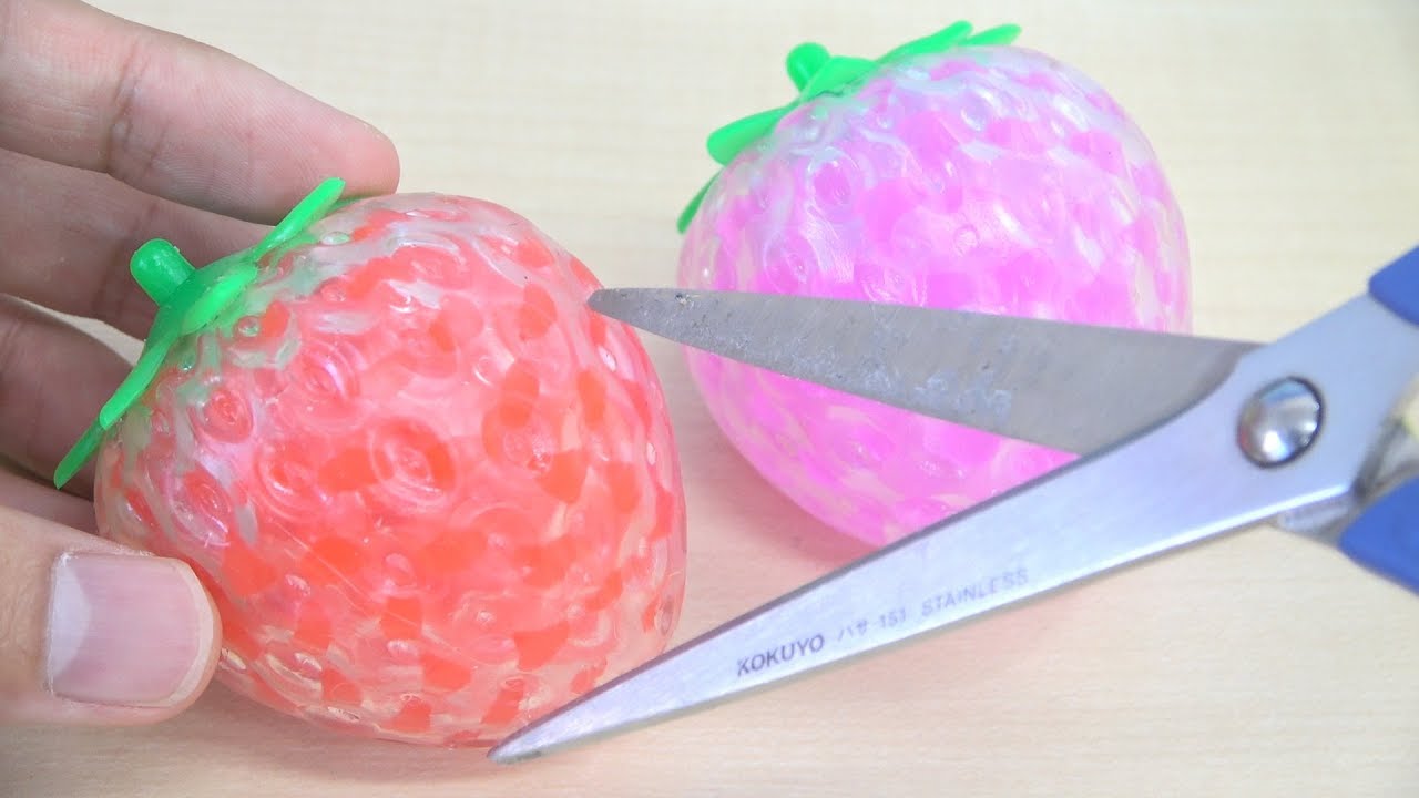 Cutting Strawberry Squishy Squeeze つぶつぶ入りいちごスクイーズ 