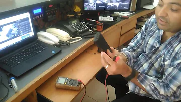 Como testar a entrada da bateria do notebook com Multimetro?
