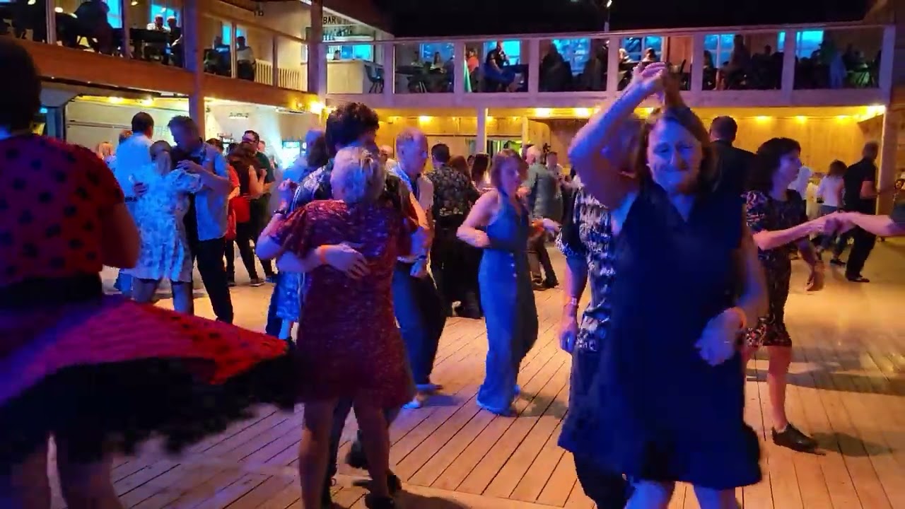 Ska vi ta båten,god danselåt med Blender på Lavvotunet Dokka Camping Dansnytt Vigdis Øie