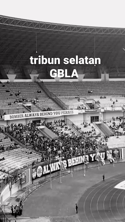 tribun selatan GBLA masih sepi , kmarana? #bobotoh #persib #persibbandung #viking #bomber