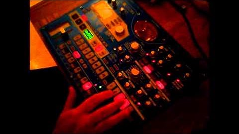 Live Performance with Korg Electribe MX Headphone Mix