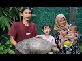 BAYI AZAM MAKAN BUAH SAMBIL LIHAT KURA KURA BESAR 🐢 Bareng Salsa | Salsa and Family