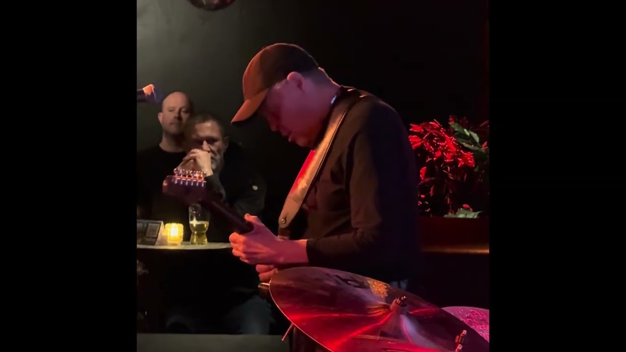 Jojje Wadenius och Cleobandet Nefertiti 250502