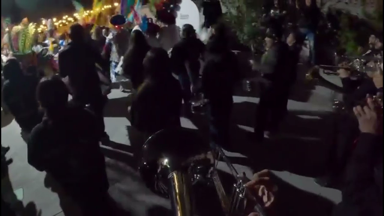 Banda Sangre Chinelera y Comparsa Morelense