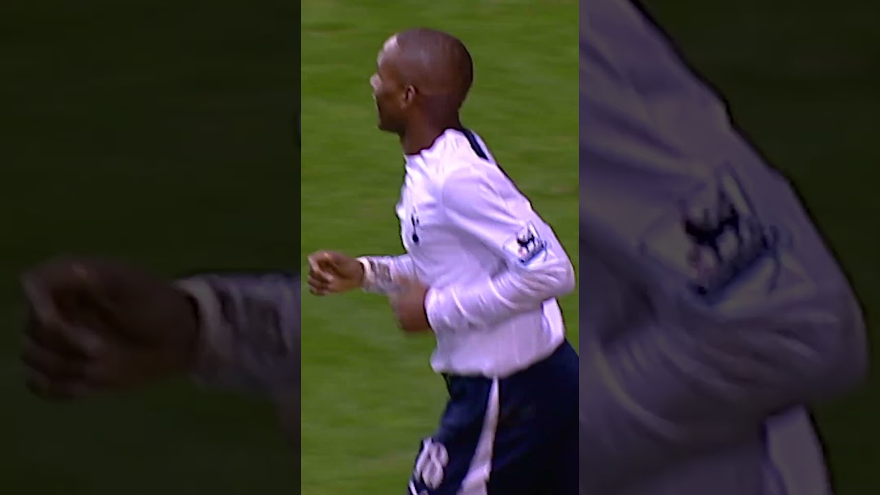 Defoe with a belter against Charlton! 🚀