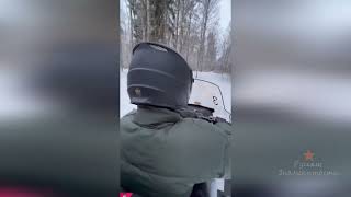 Ксения Бородина с детьми катается на снегоходах