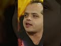 محمد هنيدي بيعاكس فيفي عبده على المسرح ورد عنيف من فيفي حزمني يا 