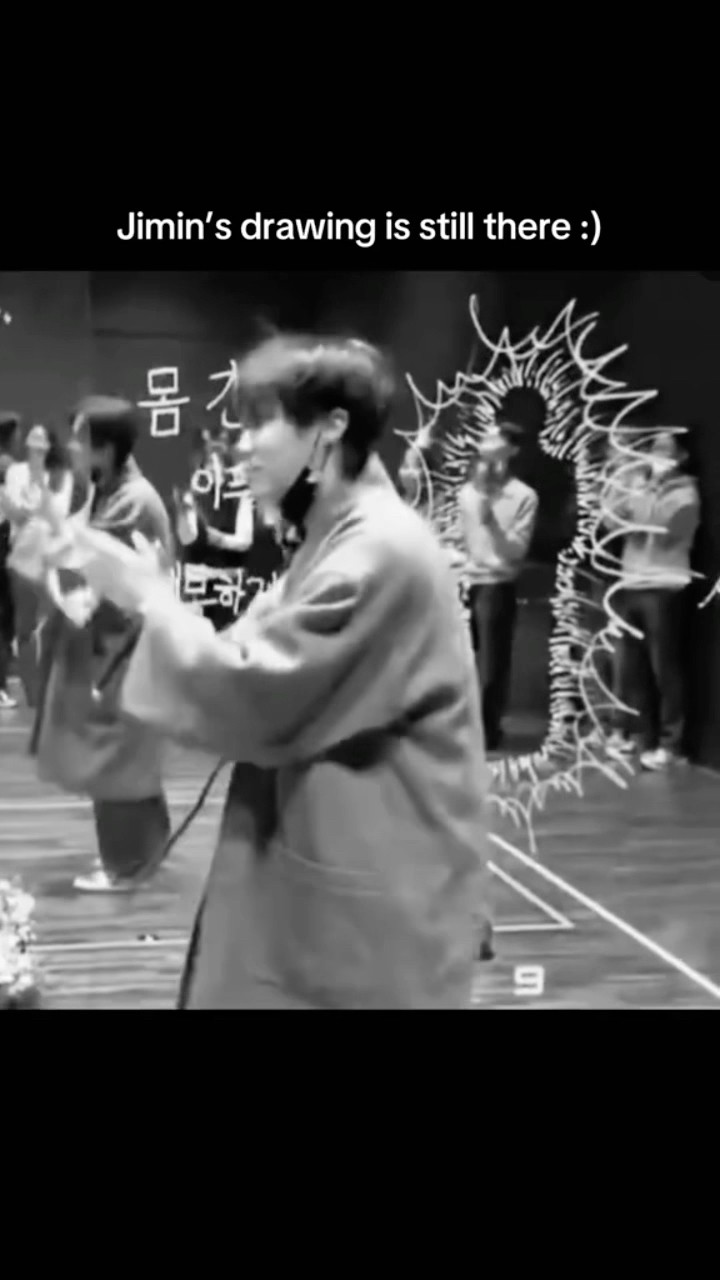 Notice Jimin drawing is still there ??? #bts #jimin #jhope #jin #btsarmy #shorts