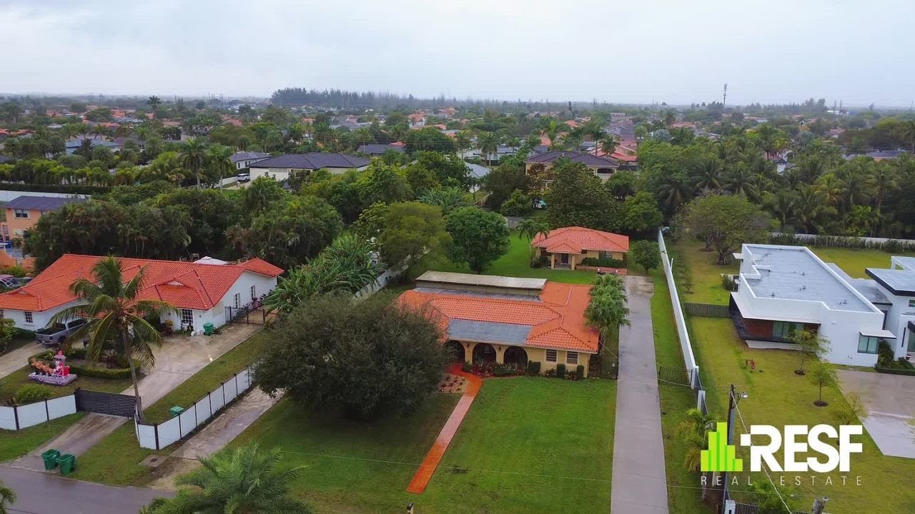 50 SW 130th Ave Miami, FL 33184