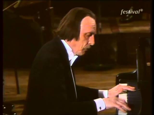 Beethoven - Concerto pour piano n°5 "L'Empereur" : A.Benedetti Michelangeli / Orch Symph Vienne / C-M.Giulini