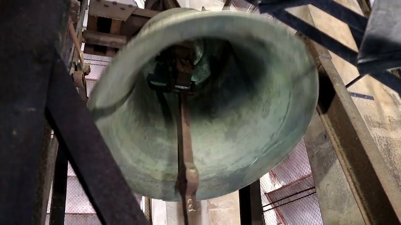 Bratislava - Staré Mesto (SK), kostol Nanebovzatia Panny Márie (Blumentál) - zvony