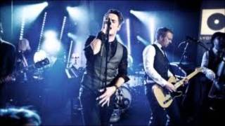 Kaizers Orchestra - Mann mot mann [lyrics]