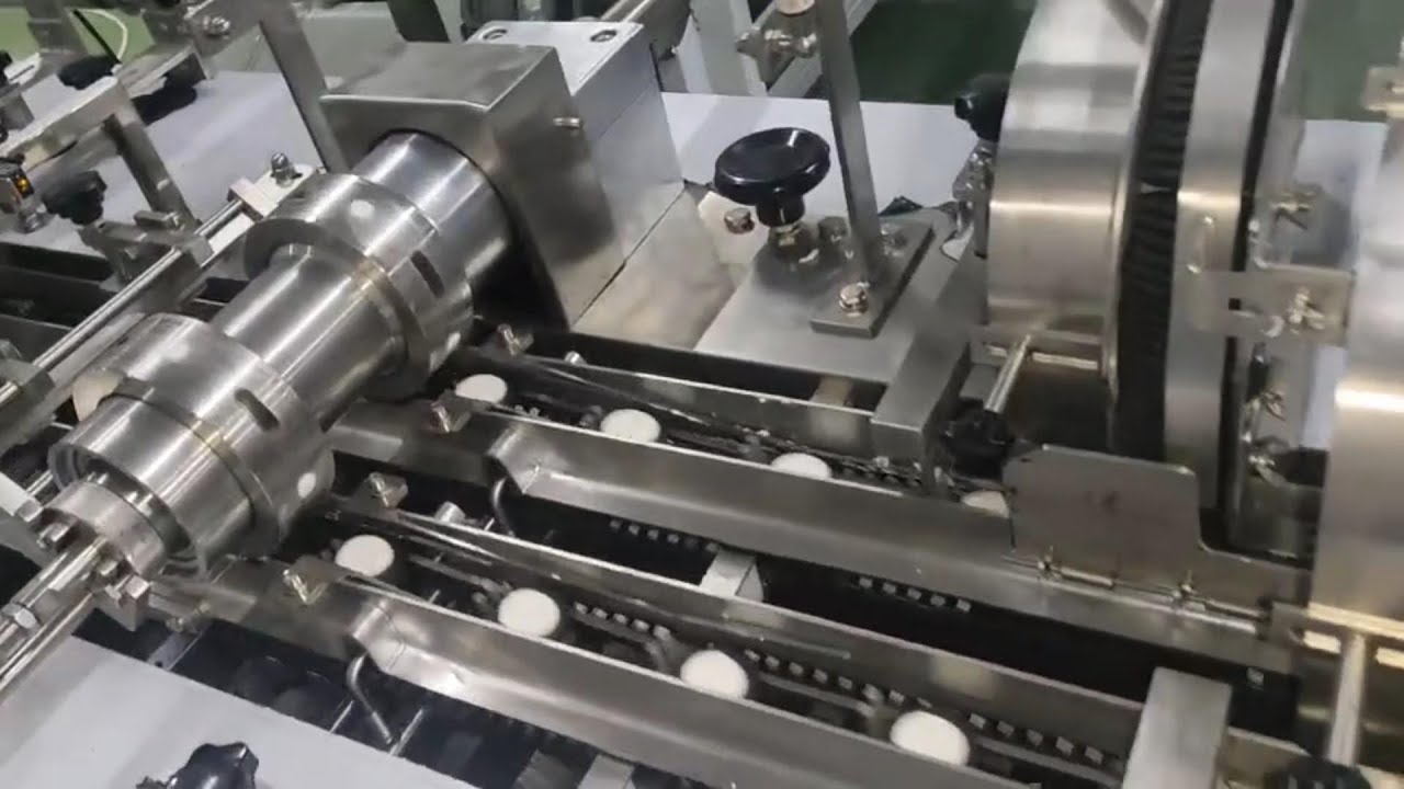 Automatic Biscuit Sandwich Machine Connect with Flow Packing Machine