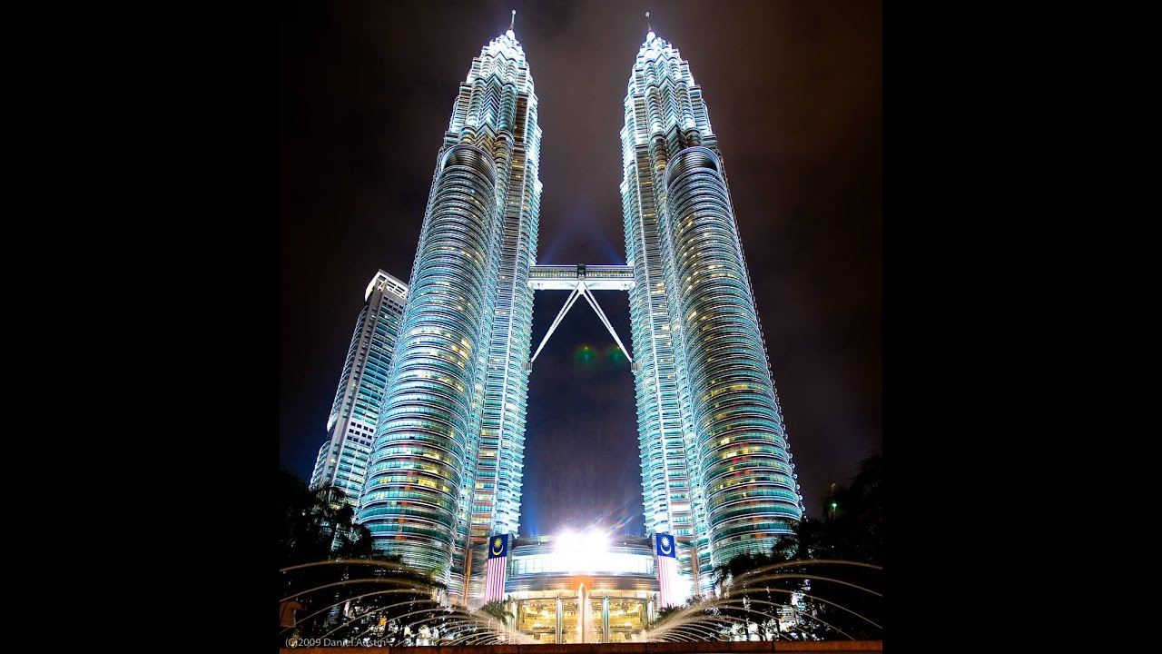 KLCC FOUNTAIN NEW MUSIC INSIDE WALK AND BACK VIEW WITH COMPLETE