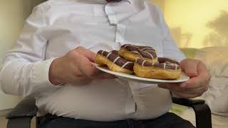 Information Fat gainer eats donuts News