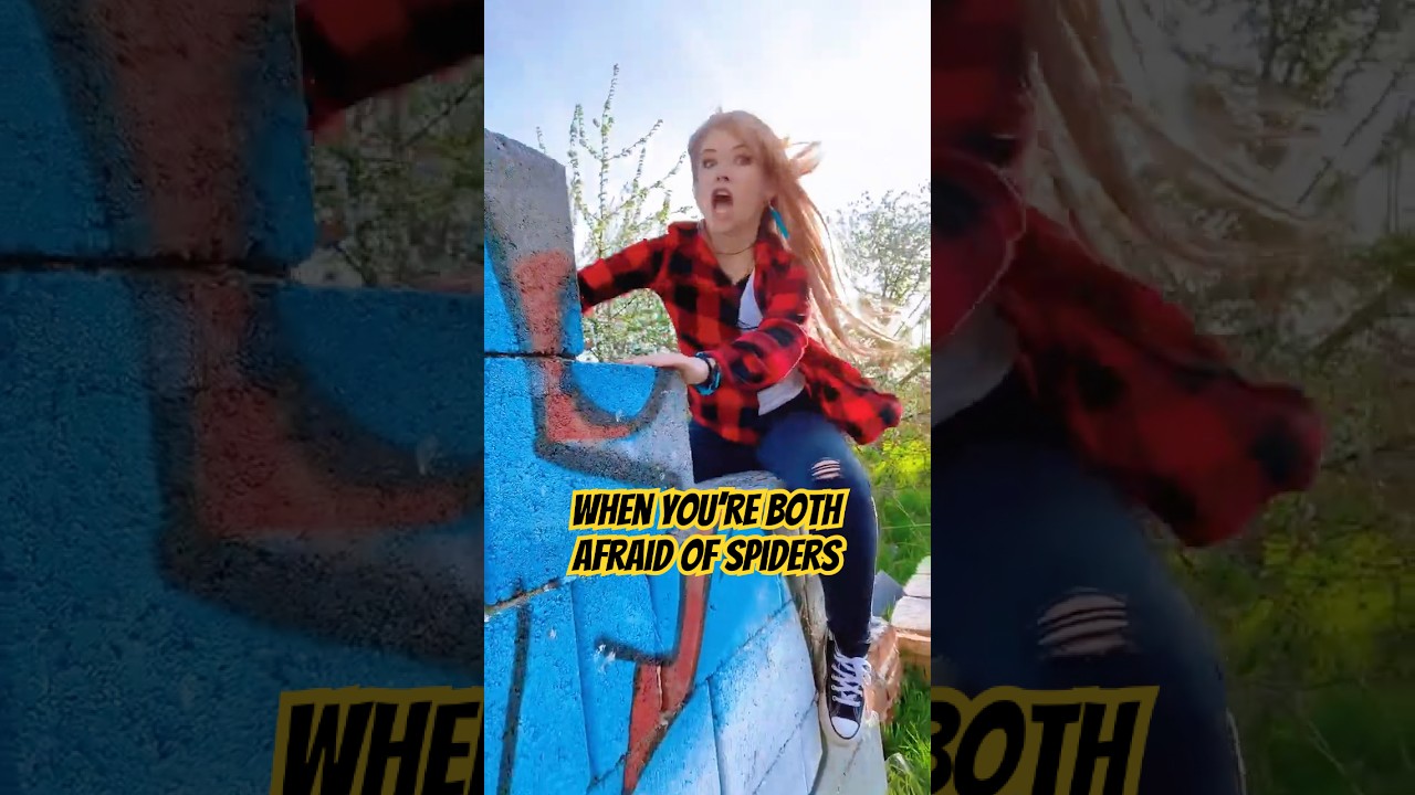 Fear of spiders | Rachel Amber and Chloe Price @witchera_ #cosplay | Life is Strange : BtS