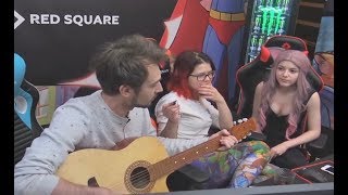snailkick играет на гитаре и поёт
