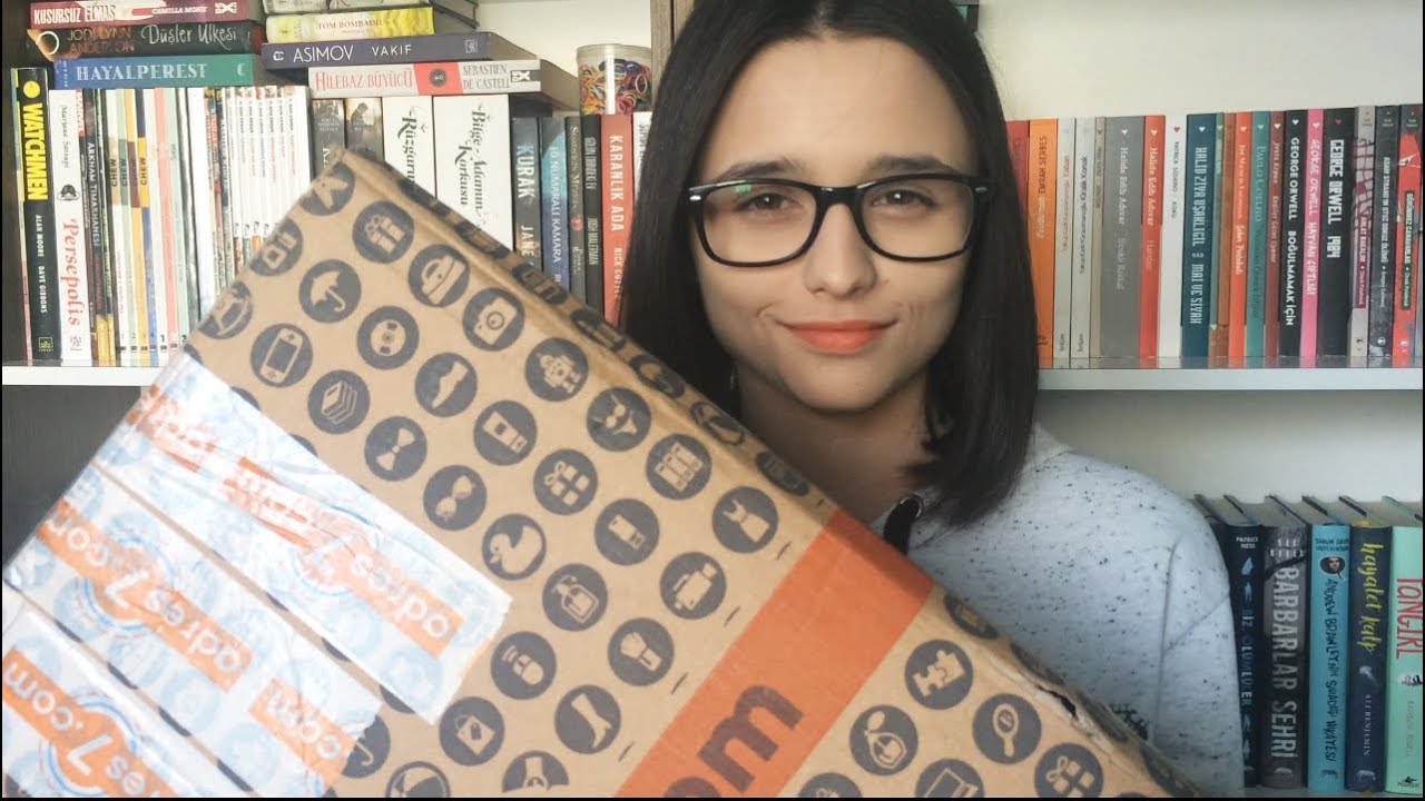 Kitap Alışverişi 19 | Adres7.com, Kütük Şeklindeki Yastık, Illuminae...