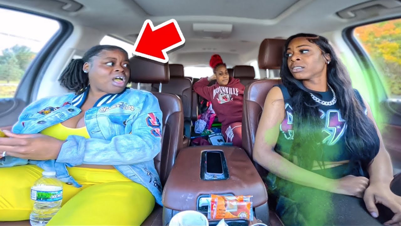 ITCHING DOWN THERE THEN MAKING MY SISTERS SMELL IT PRANK (EXTREMELY HILARIOUS)