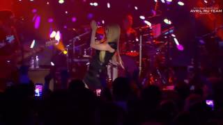 Avril Lavigne - Girlfriend Live At Highline Ball - Hd