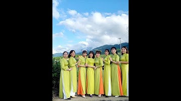 Hưởng ứng tuần lễ áo dài - Trường tiểu học xã Ba