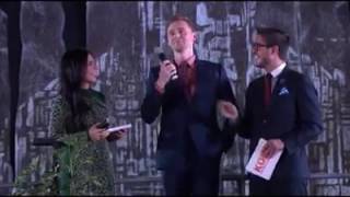 Tom Hiddleston hablando español en la Ciudad de México