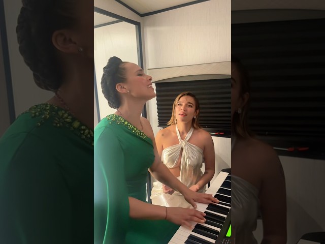 A SUPER special moment Singing “Try Sleeping with a Broken Heart” with my sis @KarolG  😘