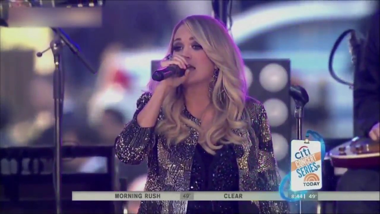 Carrie Underwood - Before He Cheats (Today Show 2015)