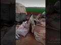 عائلة أصبحت بالعراء بعد تمزق خيمتها نتيجة العاصفة بريف إدلب سوريا أوكرانيا 