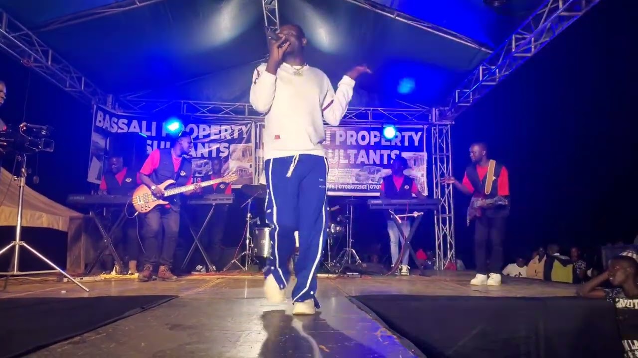 ROBERT ROTA | Best Christmas Performances at Kayabwe 