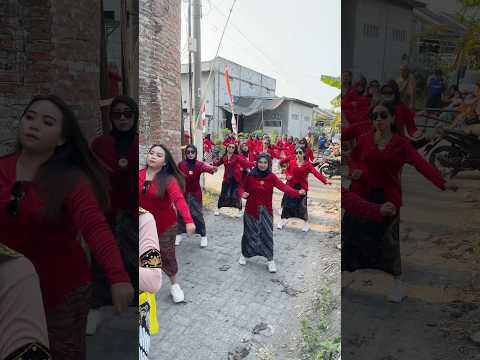 Joget Karnaval Sing Penting Goyang
