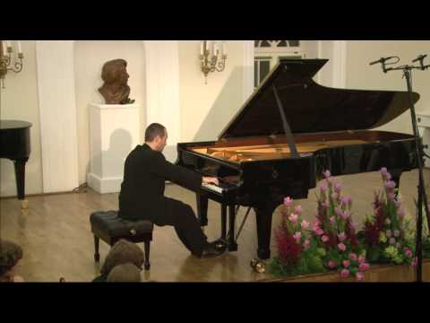 Antonio Pompa-Baldi plays Claude Debussy's Suite Bergamasque