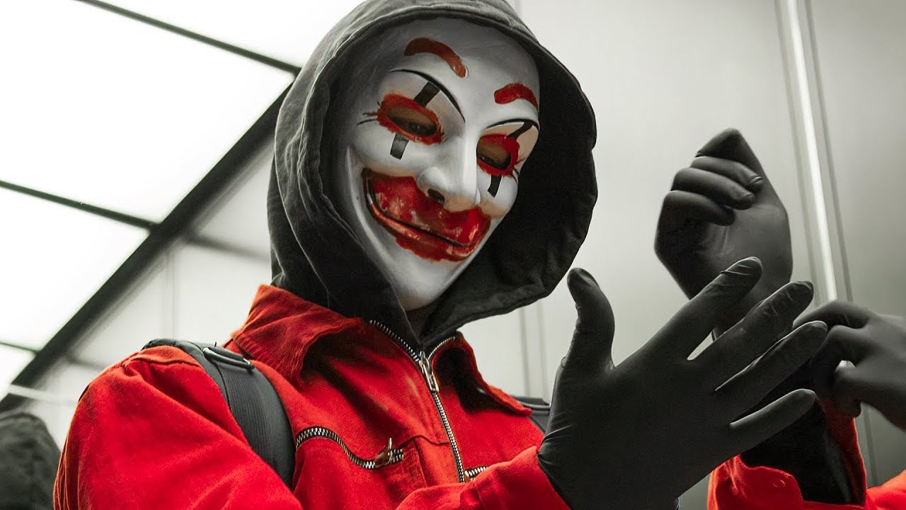 افتكروه مجرد شاب منعزل ومهووس.. بس طلع زعيم الهكرز اللي العالم كله بيدور عليه! ملخص فيلم Who Am I