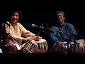 Capture de la vidéo Ustad Zakir Hussain And Fazal Qureshi Ji (Concluding With Abbos Kosimov)