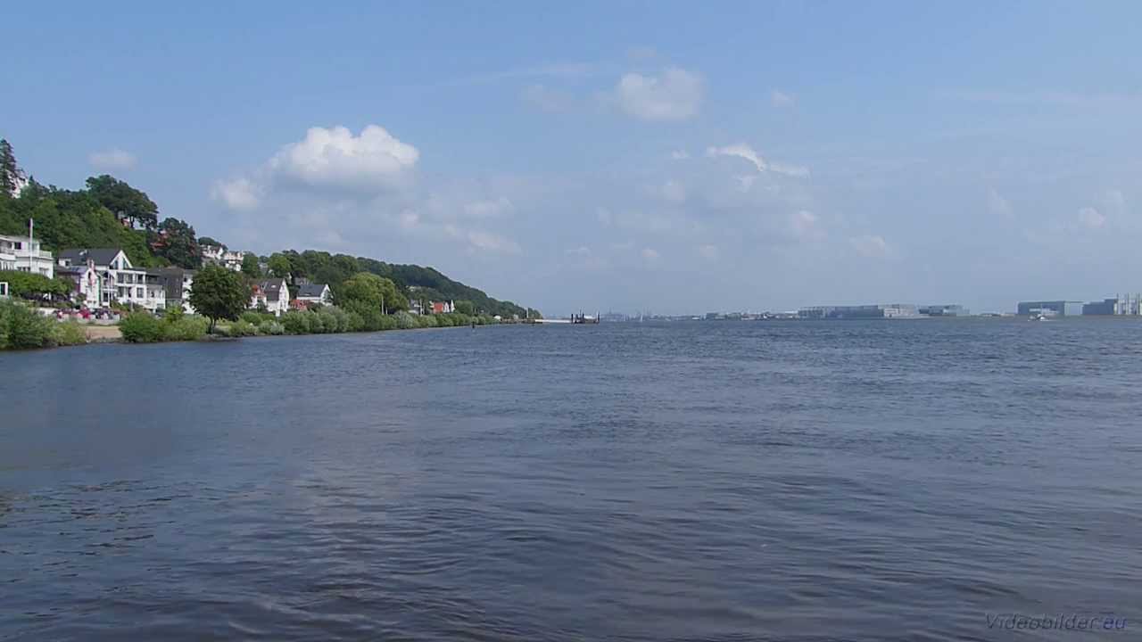 Hamburg, Blankenese, am Leuchtturm bei Flut - Full HD (1080p) Videobild airbus a220