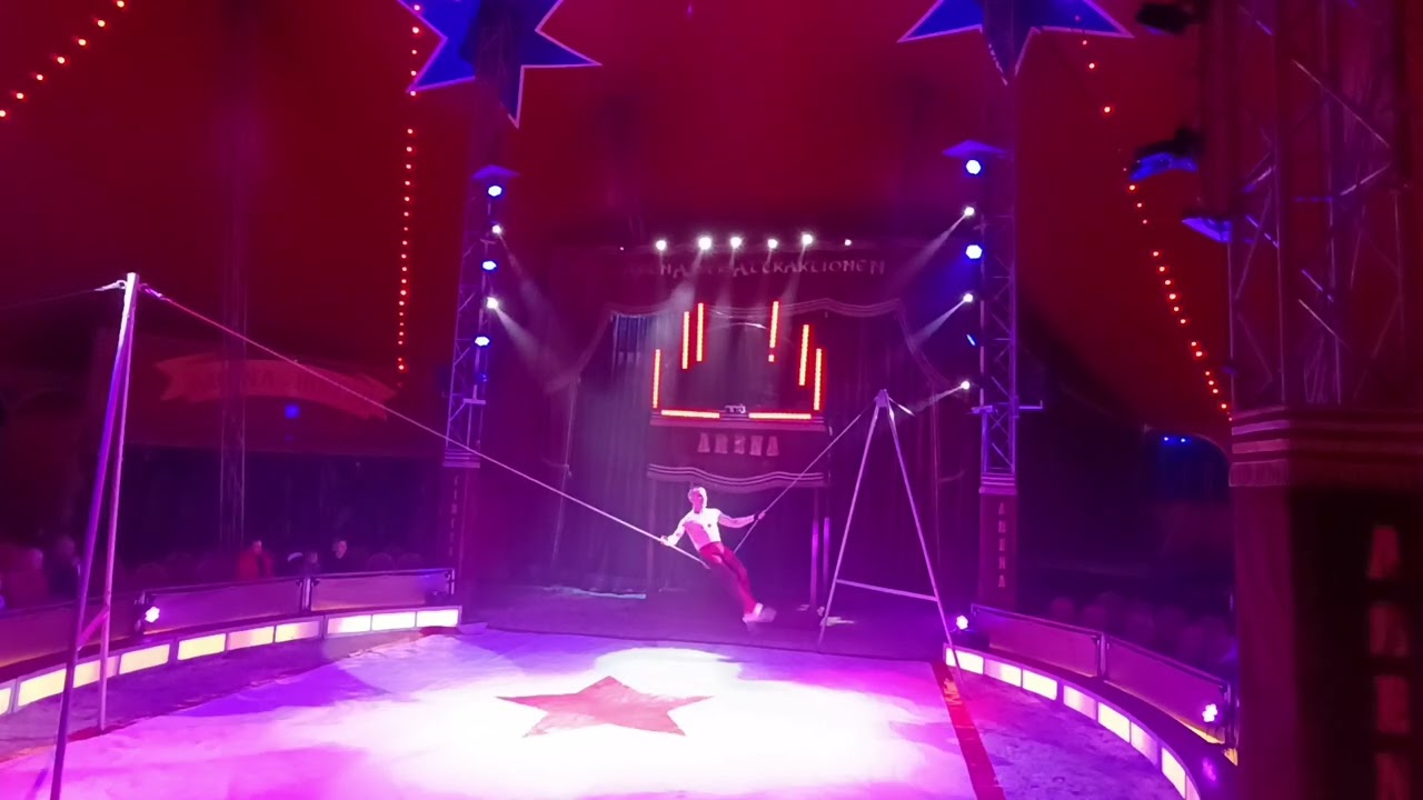 Circus slackwire act Roberto Colombo