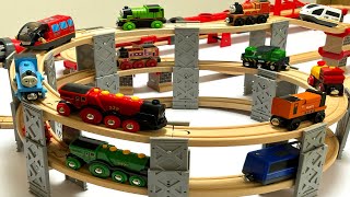 BRIO &amp; Thomas the Tank Engine ☆ Rotating Tower and 4-Link Tunnel